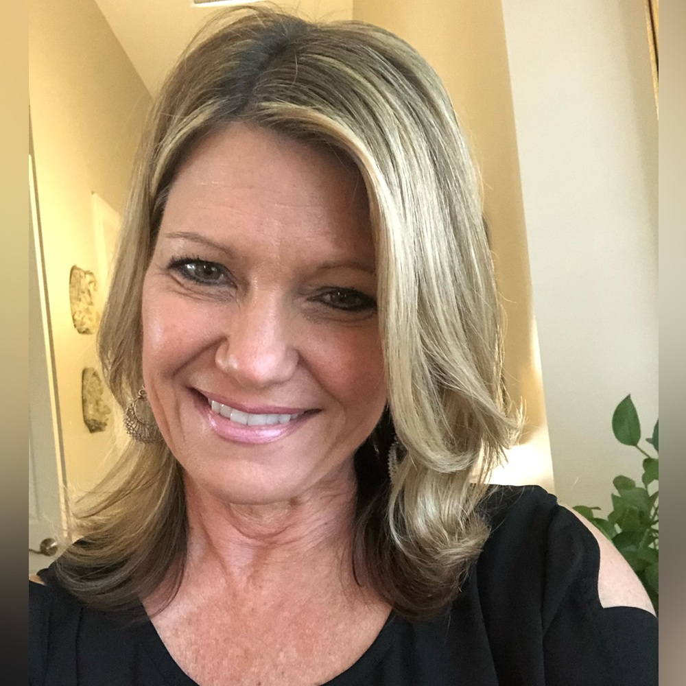 Meet your Posher, Cari